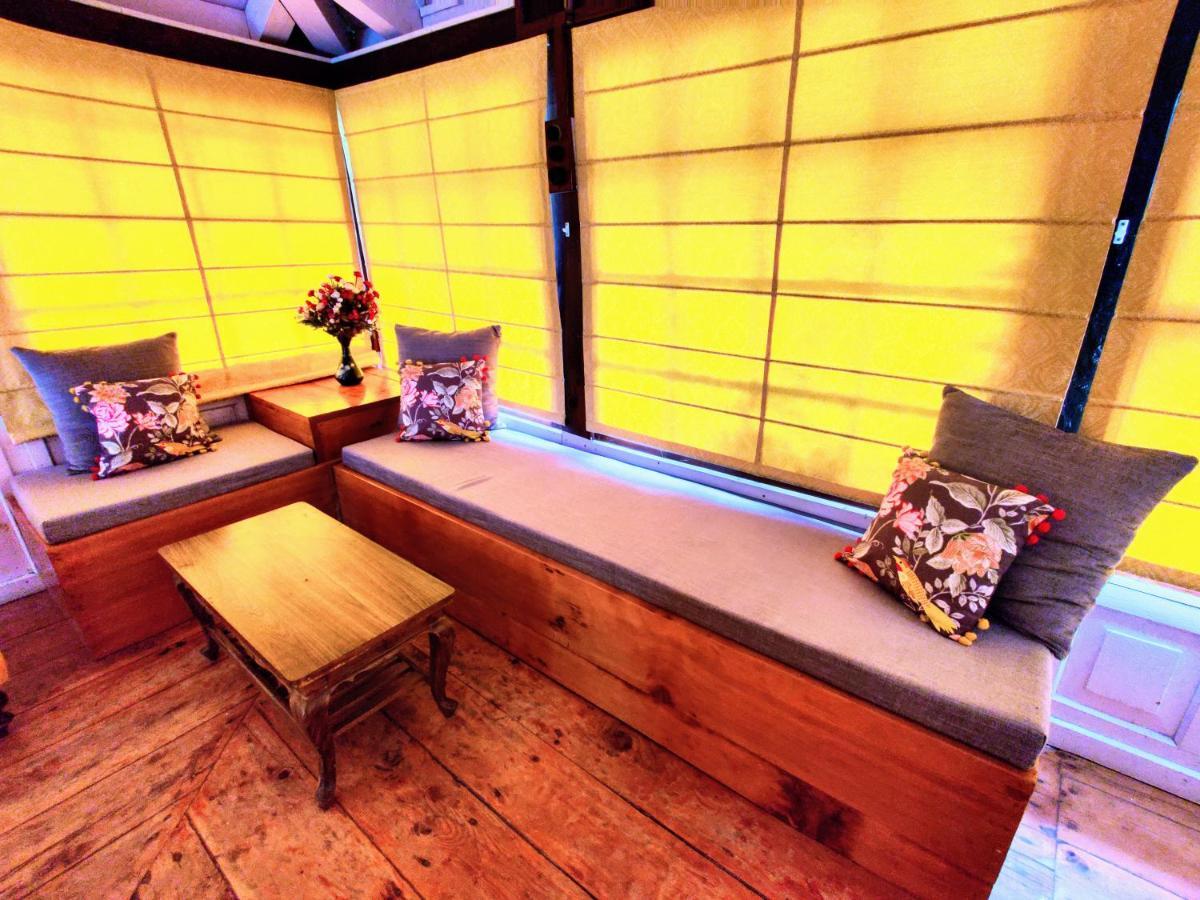 The Sunshine Heritage Bed & Breakfast Manāli Exterior foto